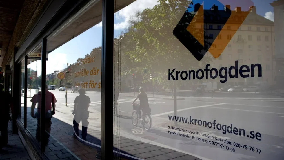 Skulder. 4,1 procent av östgötarna har skulder hos Kronofogden.