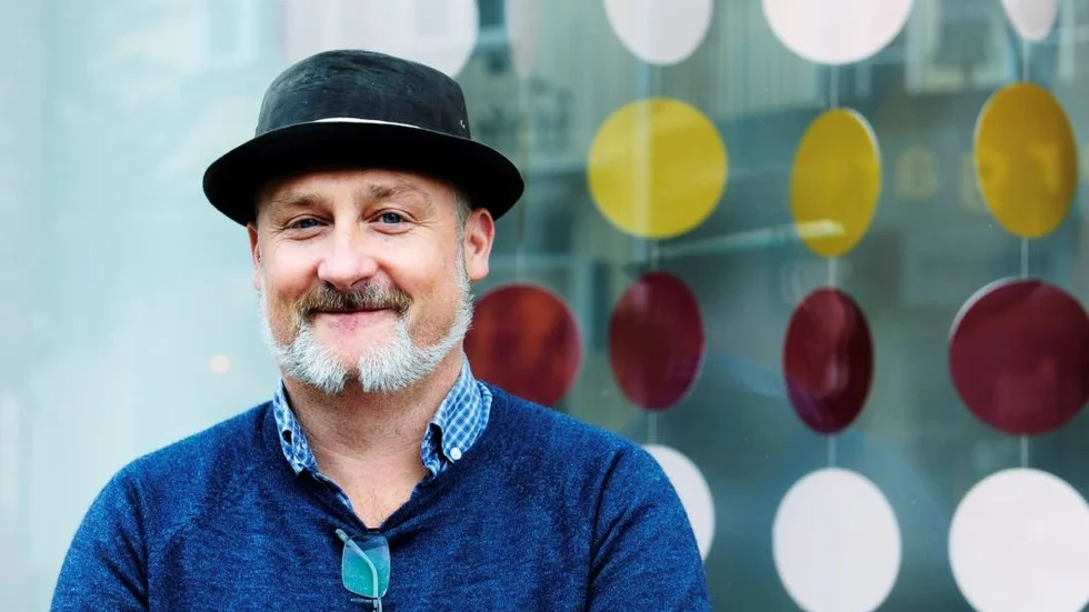 Tobias Ahlstedt lovar vinterstämning på torget trots att plastisen uteblir.