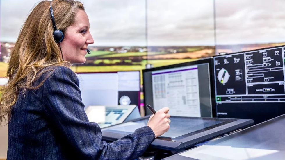 På torsdagen invigdes det första digitala flygledartornet i Storbritannien.