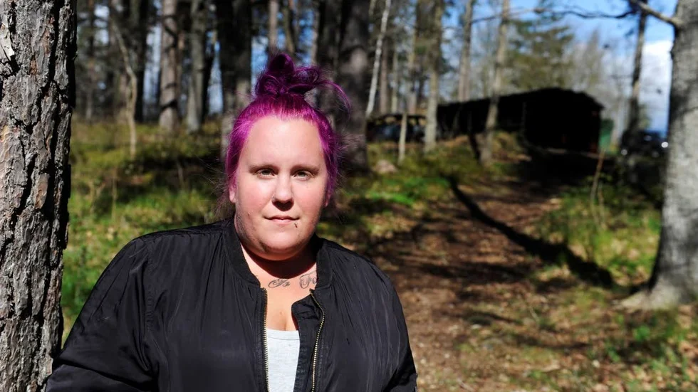 Malin Karlsson Saarinen vill att Ankarsrum ska bli tryggare. "Det brinner ju närmare och närmare samhället också. Senaste gången brann det bakom affären och jag bor ju bara tre hus bort."