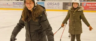 Full fart på isen