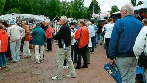 Mycket folk hade letat sig till Emilmarken i Lönneberga under lördagen.