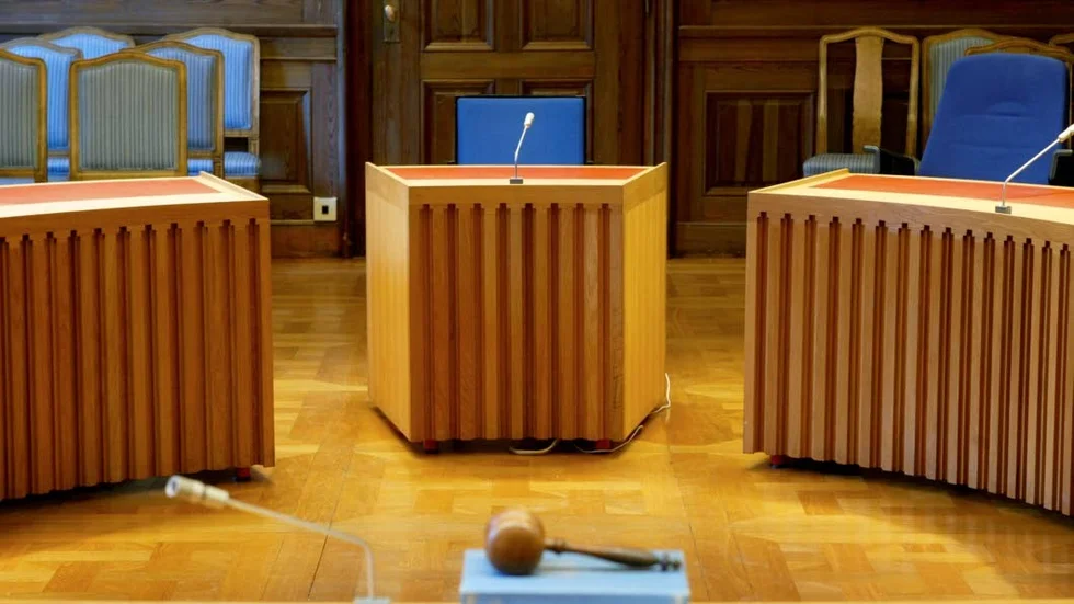 Att människor inte vågar ställa upp av rädsla för repressalier är ett stort problem.