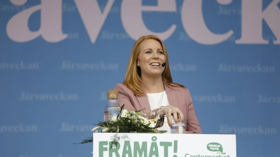 Annie Lööf har kastat föregångarrens mödosamma arbete med att etablera C som ett trovärdigt borgerligt parti över bord, menar Svend Dahl.