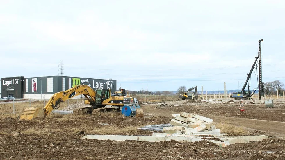 För tillfället bygger NCC butiker mellan XXL och Bauhaus. 2018 ska även en fastighet mitt emot butikerna stå klar.