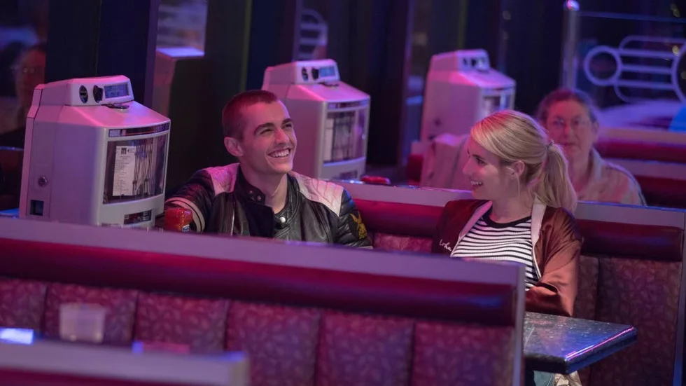 Dave Franco och Emma Roberts spelar tonåringarna Sam och Venus som dras in i Nerve, ett platsbaserat sanning- eller konsekvens-spel där de aktiva spelarna utmanas av tittarna.