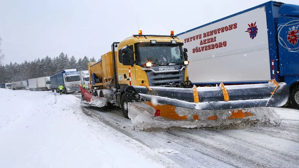 Under torsdagen så det ut så här i backen - när plogbilen fick komma och bereda väg. Foto: Roelof Stroetinga