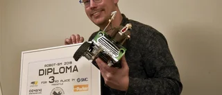 Fredrik och hans elever trea i Robot-SM