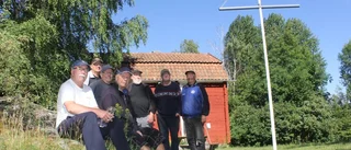 Blåbärskullen kläs i sommarskrud