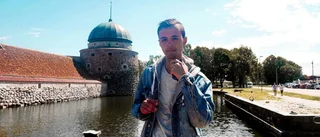 Han vill väcka folk med sin film