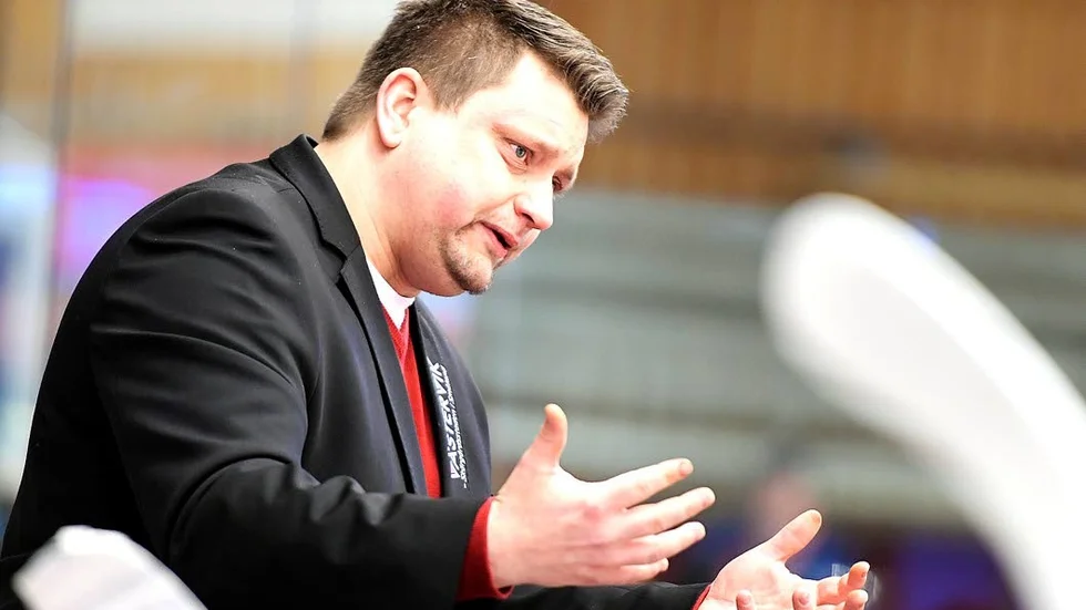 VIK-tränaren Mattias Karlin.