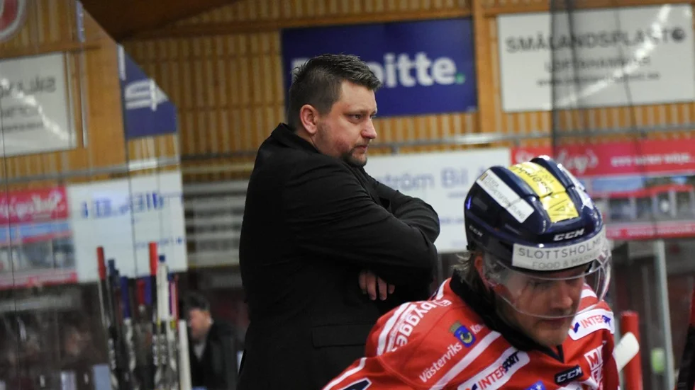 Fjärde mötet för säsongen och i dag jagar Mattias Karlin, Olle Liss och deras Västervik första segern mot AIK. Foto: Viktor Allvin
