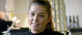 People ordnar föreläsning om våld