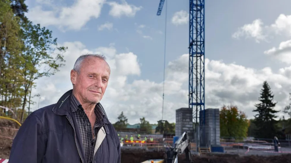 Flyttar in. Hasse Karlsson är en av dem som tänker flytta in i Botryggs nya hus i Duvkullen.
