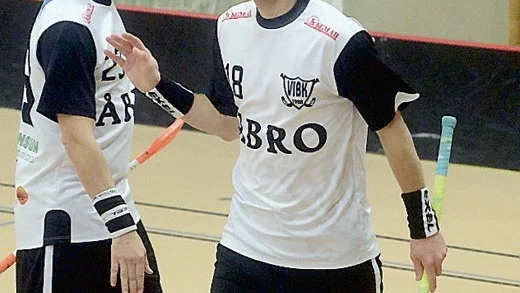 Jonas Friberg vred till högerknäet i matchen mot Solfjäderstaden. Spel just nu är uteslutet för Vimmerbys poängkung. Friberg vet ännu inte vad det är för typ av skada i knäet.