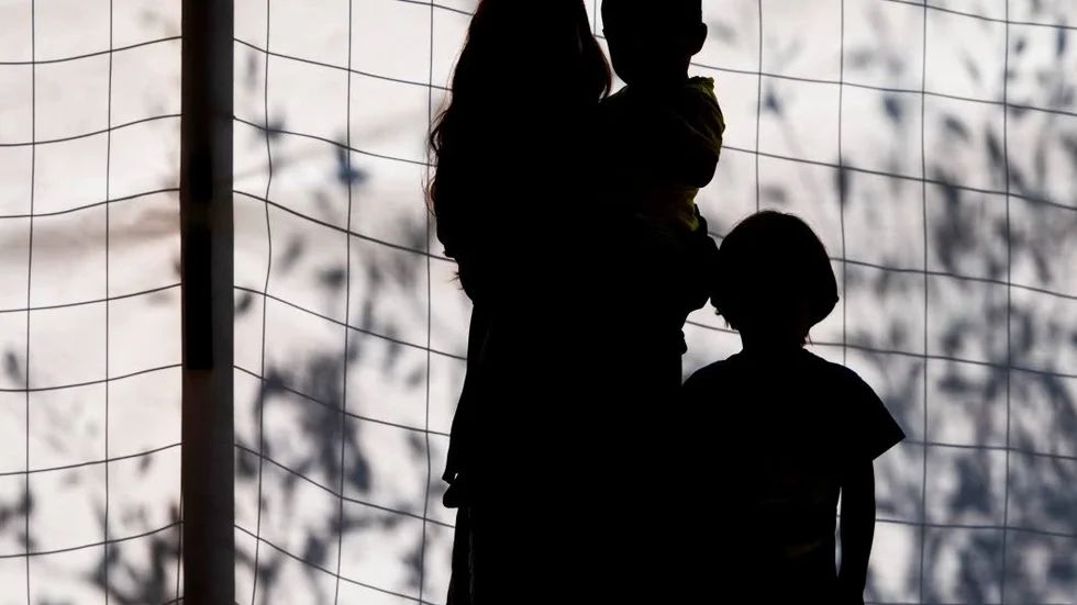 I Västervik finns tydliga, skriftligt formuelarde, rutiner för hur man arbetar för att inte röja våldsutsatta personers skyddade personuppgifter. Långt ifrån alla svenska kommuner har det.