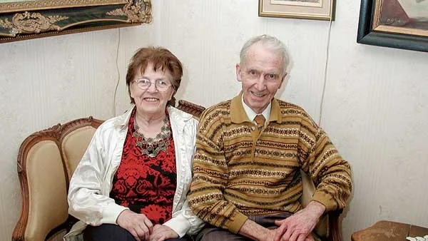 Två vinnare. Inga och Olle Karlsson ska bland annat använda sin miljonvinst till att bygga en hiss i egna huset.