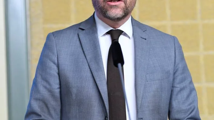 Generaldirektör. Migrationsverkets Mikael Ribbenvik aviserar hårdare tag mot potentiellt farliga asylsökande.