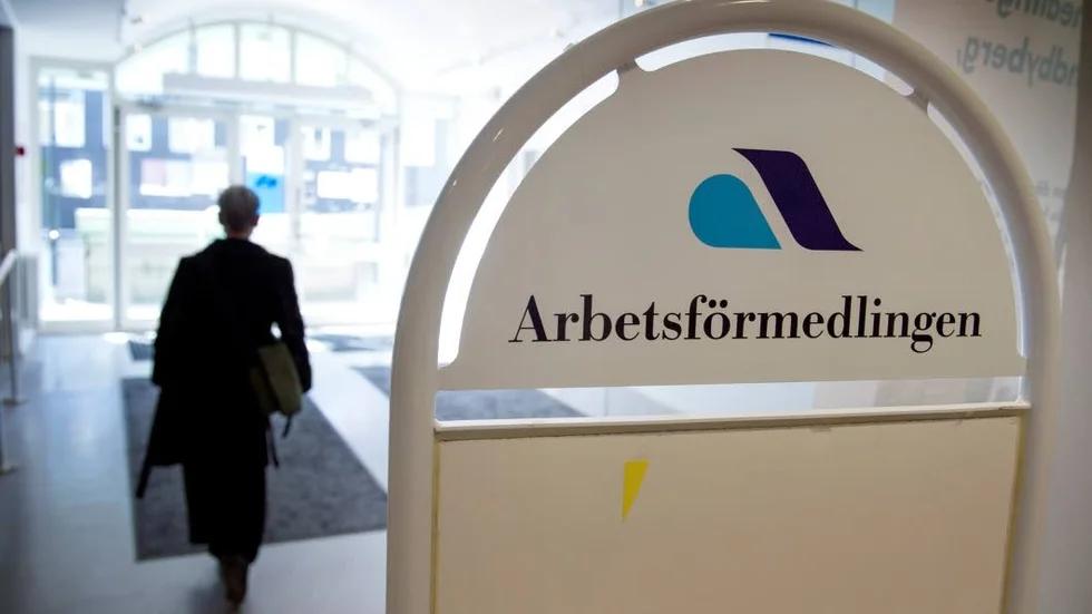 Felmatchade anställda bör kunna få möjlighet till karrärvägledning, är ett av Juseks förslag.