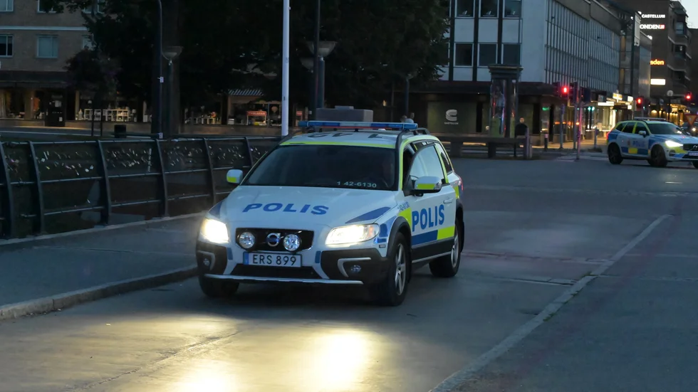 Polisen larmades till flera fall av misstänkt misshandel i Linköping natten mellan fredag och lördag.