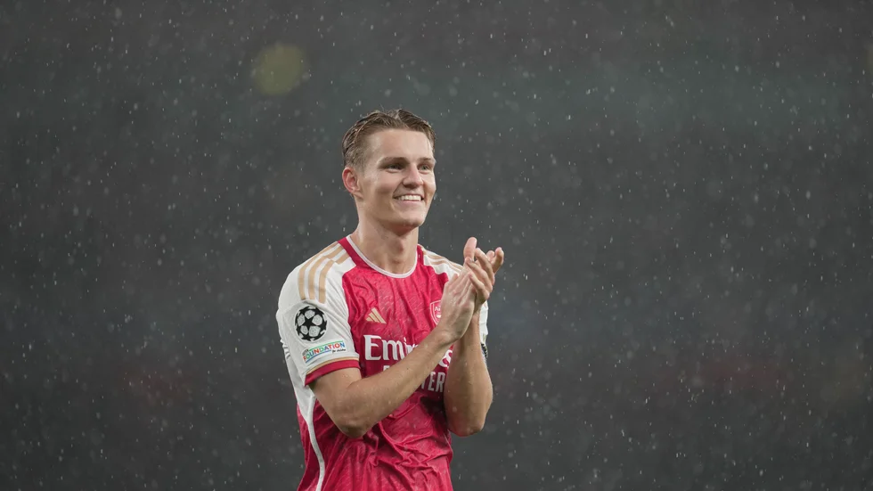 Martin Ødegaard har skrivit ett långtidskontrakt med Arsenal.