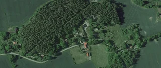 Huset på Vallby-Österby 1 i Enköping sålt för andra gången sedan 2021