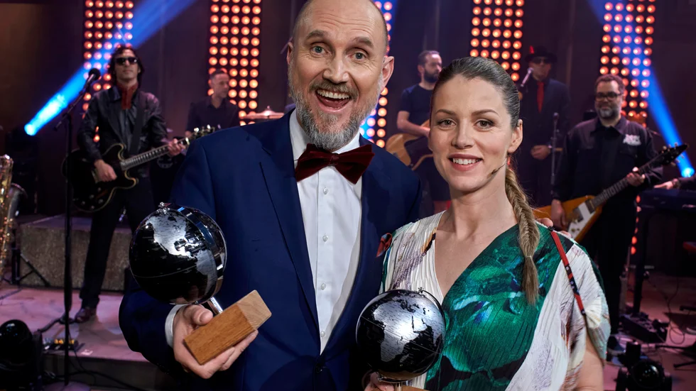 Fritte Fritzson och Marie Agerhäll vann "På spåret". Nu drar de sig tillbaka och ställer inte upp nästa år. Pressbild.