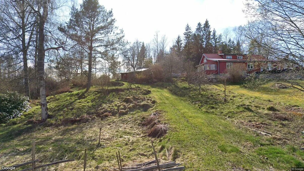 Karlsbyvägen 15