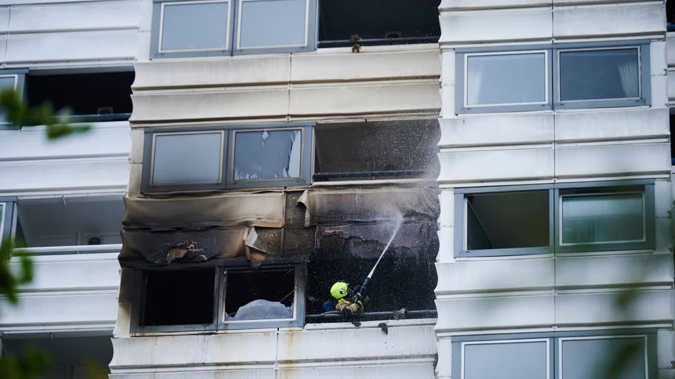 Branden startade på bostadshusets tionde våning.