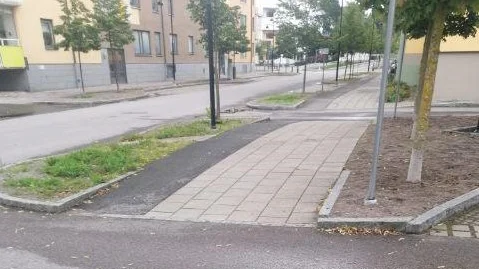 Insändarskribenten är missnöjd med hur grusrefugen sköts i Södra Ekkällan.