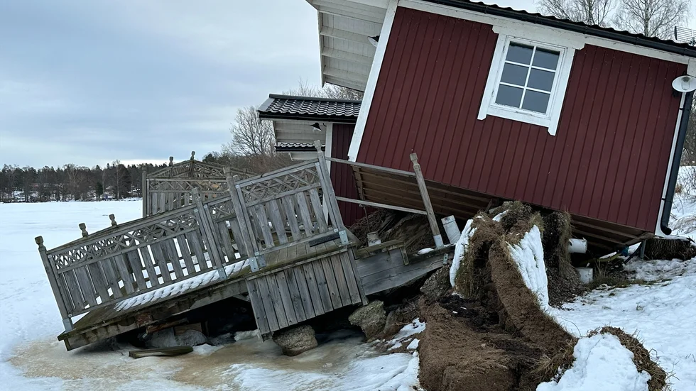 Så här såg det ut vid Hjälmarens strand på torsdagsförmiddagen.