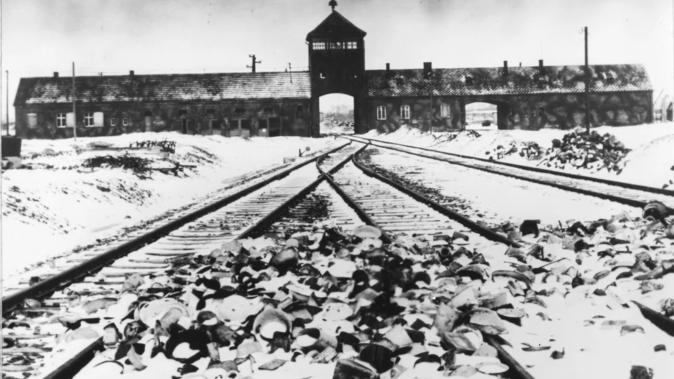 Dödslägret Auschwitz-Birkenau i Polen, mars 1945.