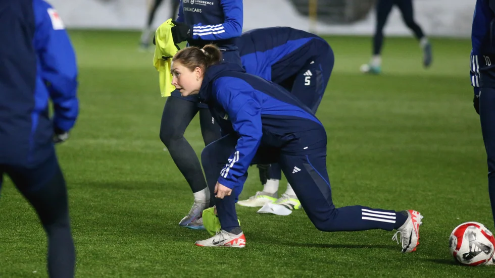 Fanny Andersson har inte upplevt en träning med så mycket fans på plats som den hon fick i IFK-dressen. 