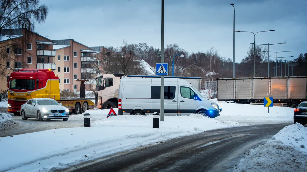 
Lastbilshaveri i Oppebyrondellen på onsdagsförmiddagen.