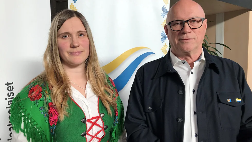 Eva Kvist och Terje Raattamaa STR-T, vid presskonferensen i Luleå.