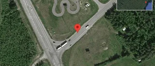 Broöppning ger stopp i trafiken på väg 506