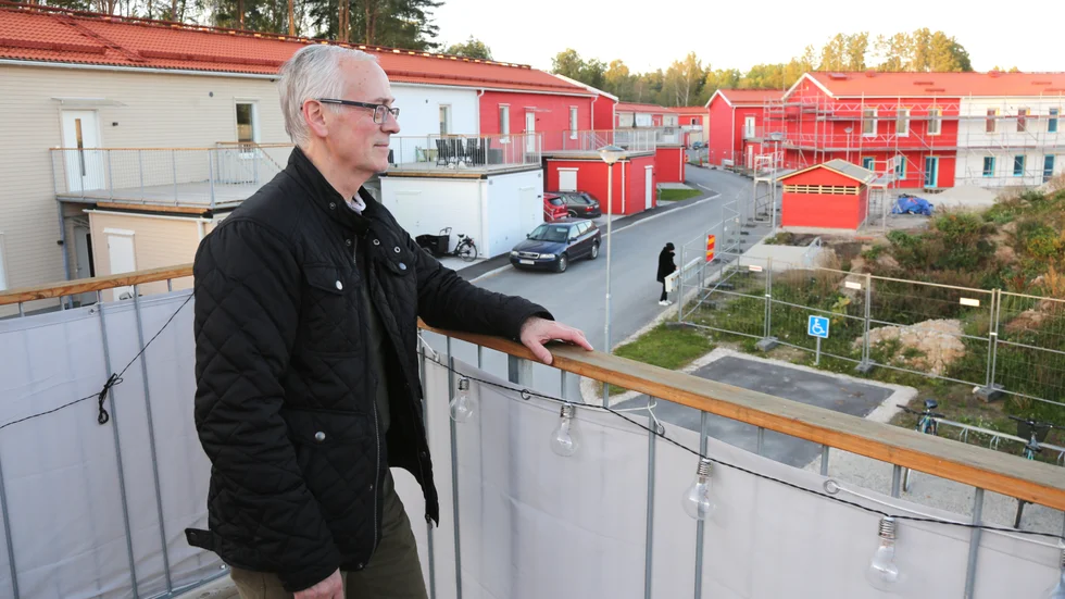 BRF Kopparslagaren på Terra Nova-vägen består av 78 bostadsrätter i olika storlekar. Här bor bland andra Stefan Ekengrip. I området finns även 24 hyresrätter.