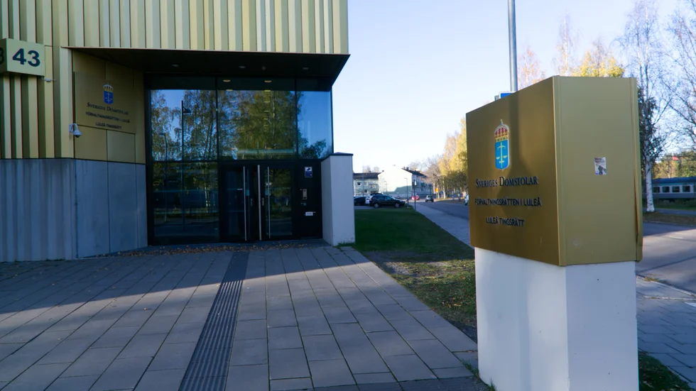 På måndagen häktades pappan av Luleå tingsrätt på sannolika skäl för flera sexualbrott. 