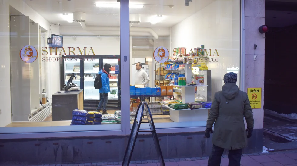 The owner Chetan Sharma says that Swedes have started to come in to the store in increasing numbers. 