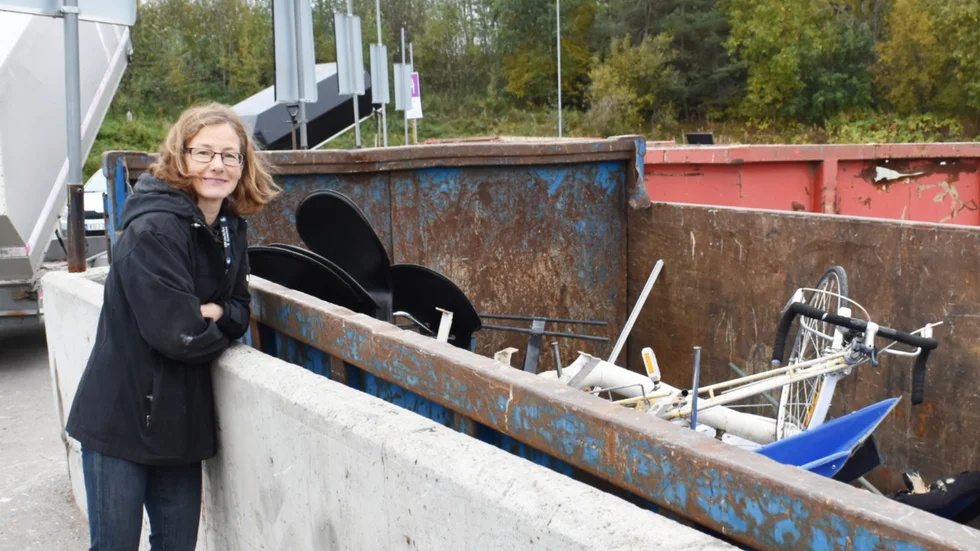 Agneta Lantto-Forsgren säger att varje kundgrupp som använder återvinningscentralerna måste bära sina egna kostnader. 