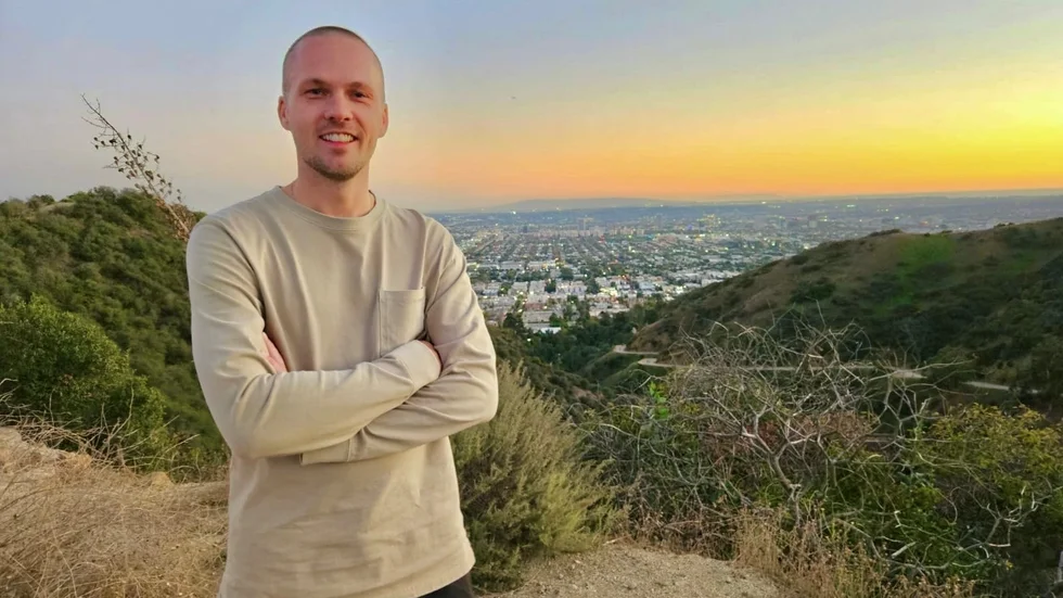 Simon Pettersson bor sedan några år i West Hollywood.