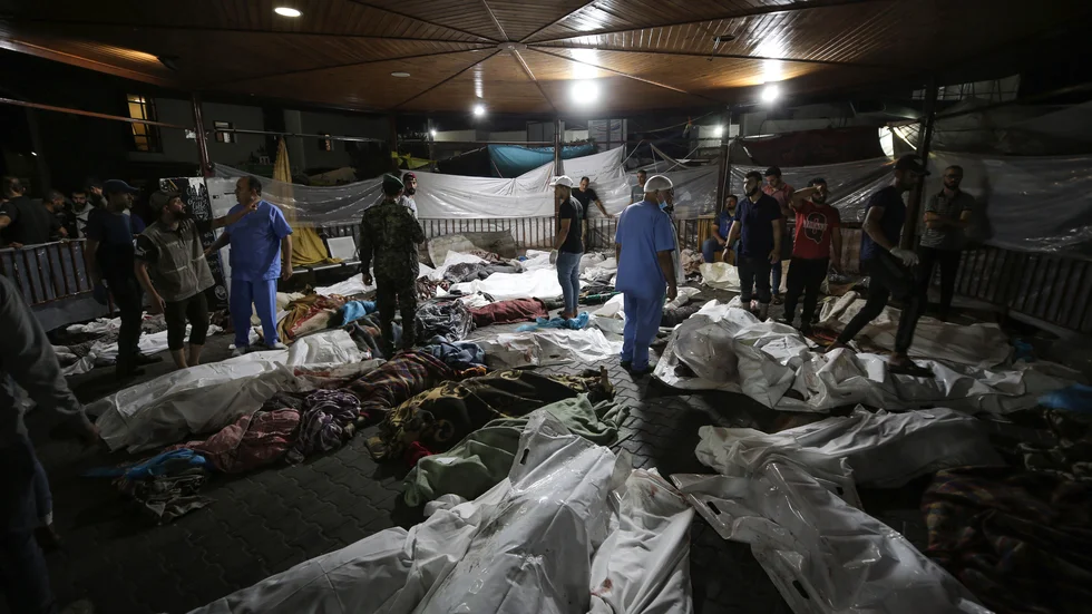 Skribenten undrar varför inga länder försöker förhimdra folkmordet i Gaza.