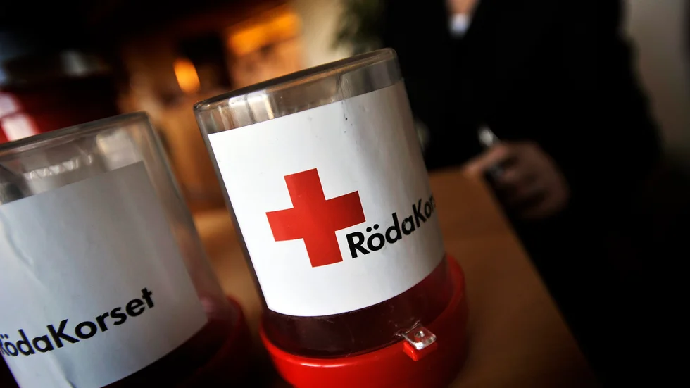 Insändarskribenten ifrågasätter Röda korsets prioriteringar.