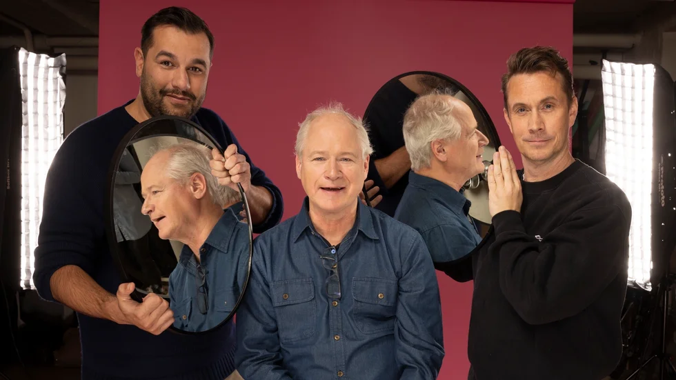Edward af Sillén står för regin när Robert Gustafsson och Ola Forssmed spelar fars i Kalmar i sommar. Pressbild.