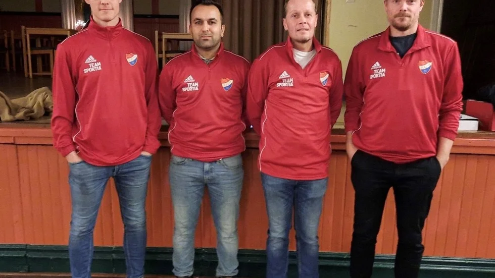 Borenledare klara till herrsäsongen i trean 2021. Från vänster ses Erik Moberg, Aso Khawari, Mikael Lindman och Martin Axén. Khawari blir ny huvudtränare.