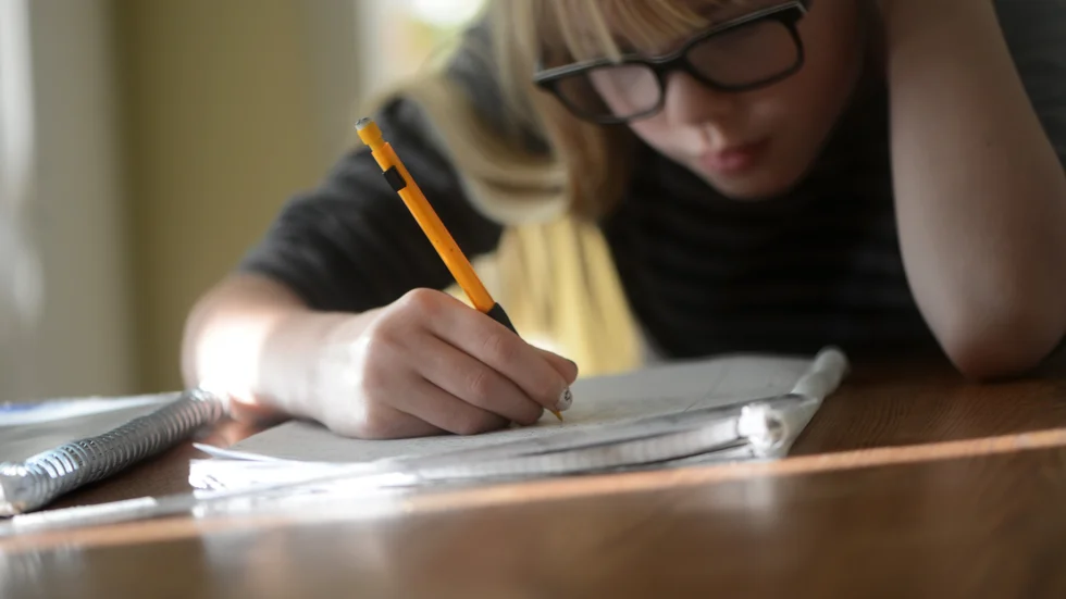 Inställda nationella prov försvagar möjligheterna att nå en mer likvärdig skola.