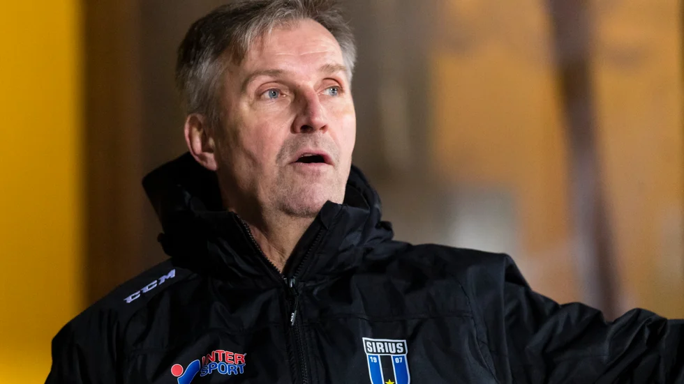 Sirius tränare Esa Määttä ska fundera på vem som blir lagkapten.