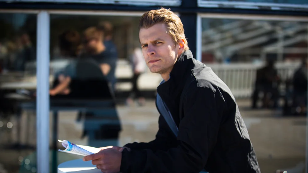 Visbytravets sportchef Simon Röcklinger lämnar sin roll på Visbytravet med omedelbar verkan.