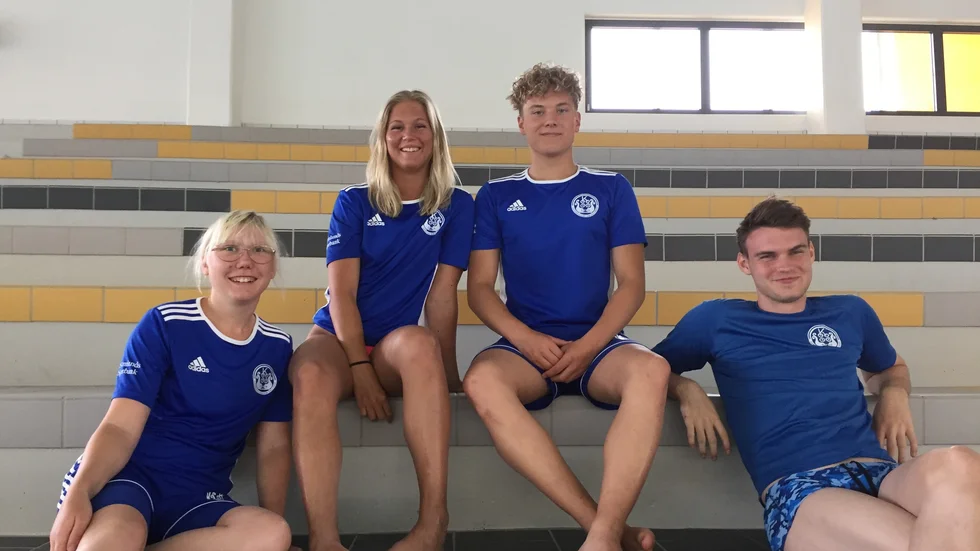 KSS-kvartetten som simmade RM i Eskilstuna. Från vänster Sanna Marjeta, Filippa Karlsson, Olle Pettersson och Kevin Grahn.