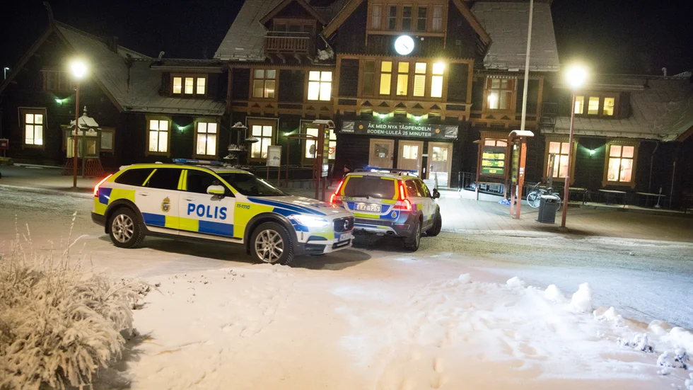 Kommunalrådet anser att polisen gjort ett bra jobb i utredningen av Kejvan Fazelis död men att något brister i lagstiftning och rättspraxis när gärningsmännen inte döms hårdare.